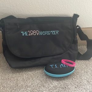 Taylor swift 1989 tour bag + sunglasses case